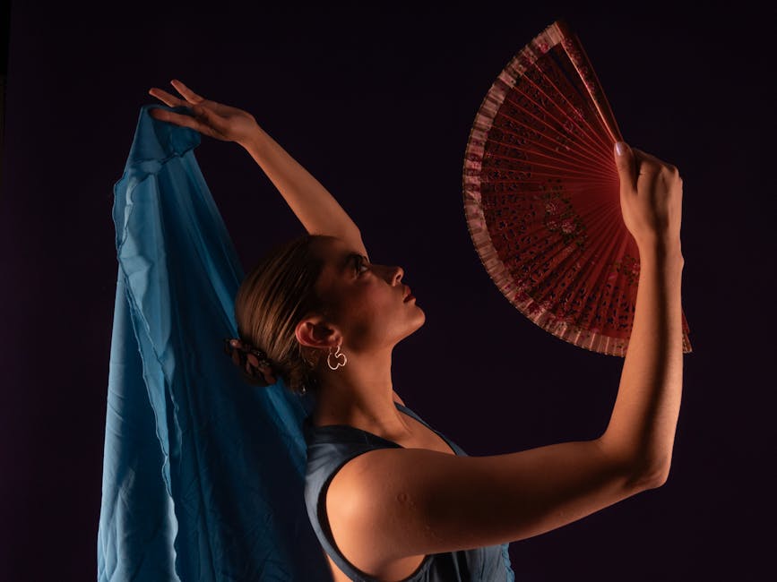 Flamenco dinner shows Madrid — graceful flamenco dancer with fan
